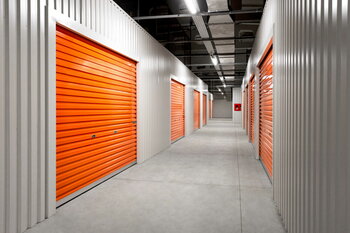 Hines продает склад на 70 тыс кв м в подмосковной Лобне